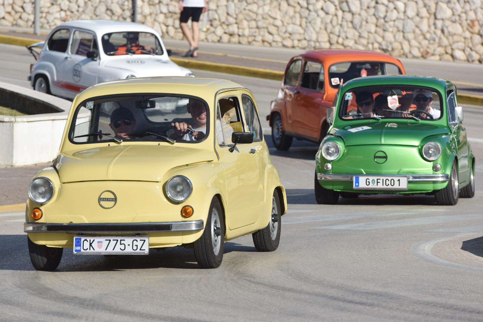 Primošten: Defile sudionika 2. Međunarodnog Fićo skupa Šibenik 2018. Primošten: Defile sudionika 2. Međunarodnog Fićo skupa Šibenik 2018.