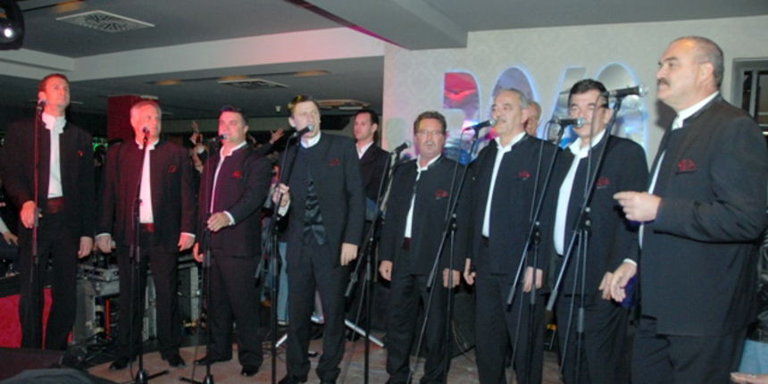 Proslava 14. rodjendana Zadarskog kluba u Zagrebu: Klapa Intrade u Roku Proslava 14. rodjendana Zadarskog kluba u Zagrebu: Klapa Intrade u Roku