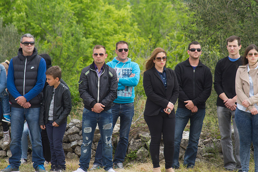 Misa na ostacima crkve na Petrini, foto: Leo Banić Misa na ostacima crkve na Petrini, foto: Leo Banić