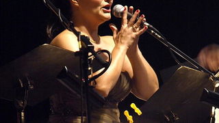 BelCante: Sandra Bagaric i Martina Tomcic ispred crkve sv. Donata BelCante: Sandra Bagaric i Martina Tomcic ispred crkve sv. Donata