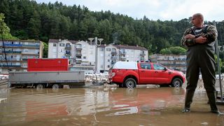 Obrovac: Poplava se polako povlači, stanovnici spašavaju stvari iz domova