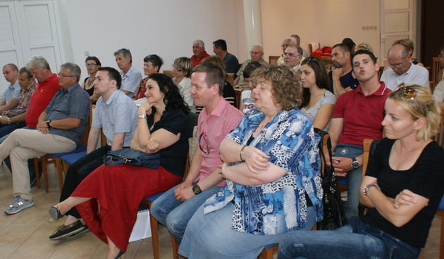 SDP o problemima mladih na otocima