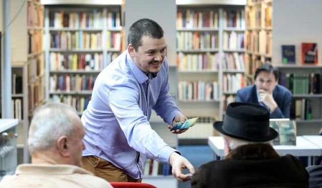 Zagreb – U knjiznici Bogdan Ogrizovic odrzana je promocija novog romana iz biblioteke Balkan Noir: Mima i kvadratura duga, Zelimir Peris. Photo: Petar Glebov/PIXSELL