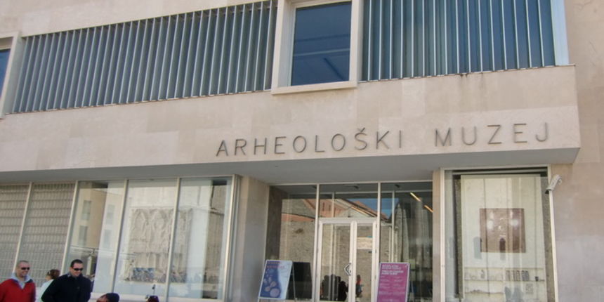 Image 378267 (auto) Image 378267 (auto)