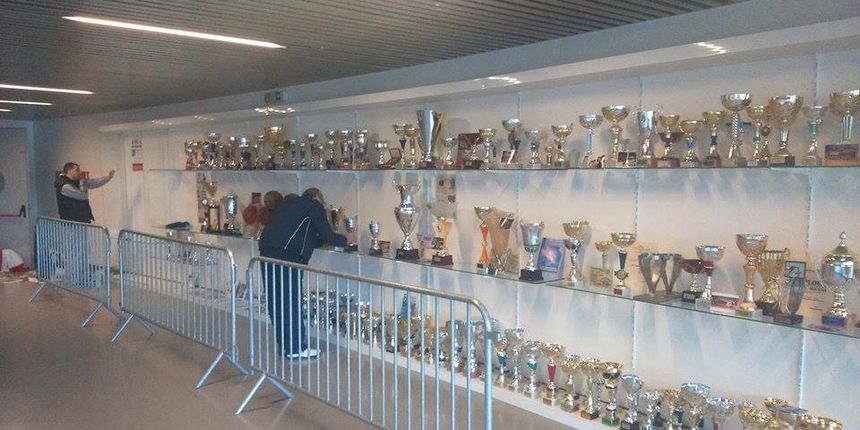 U Krešinom domu izloženi brojni trofeji generacija mladih košarkaša Zadra U Krešinom domu izloženi brojni trofeji generacija mladih košarkaša Zadra