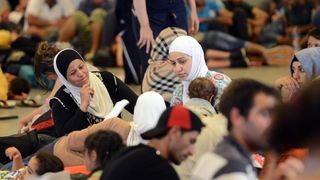 Izbjeglice i imigranti na željezničkom kolodvoru Keleti ulicama Budimpešte, Photo: Marko Jurinec/PIXSELL Izbjeglice i imigranti na željezničkom kolodvoru Keleti ulicama Budimpešte, Photo: Marko Jurinec/PIXSELL