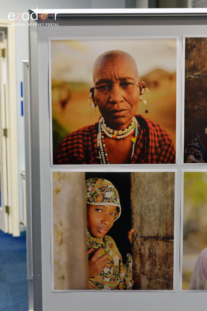 Gradska knjižnica Zadar: Otvorenje izložbe fotografija “Afrika na kvadrat” autora Filipa Brale Gradska knjižnica Zadar: Otvorenje izložbe fotografija “Afrika na kvadrat” autora Filipa Brale
