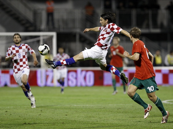 Zagreb, 050909.
Maksimirski stadion, kvalifikacijska utakmica skupine 6 za Svjetsko nogometno prvenstvo u Juznoj Africi 2010.
Hrvatska – Bjelorusija.
Na fotografiji: Danijel Pranjic.
Foto: Dragan Matic / Cropix