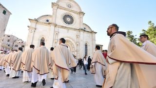 Šibenik: Velikim misnim slavljem i procesijom proslavljen blagdan Sv. Mihovila, Photo: Hrvoje Jelavić/PIXSELL