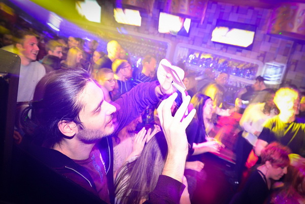 Mjesni Odbor u Maraschino Baru. Foto: Iva Perinčić Mjesni Odbor u Maraschino Baru. Foto: Iva Perinčić