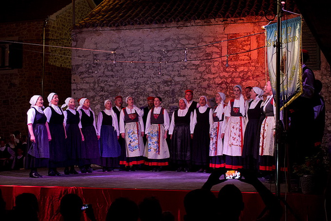 Smotra folklora u Bibinjama