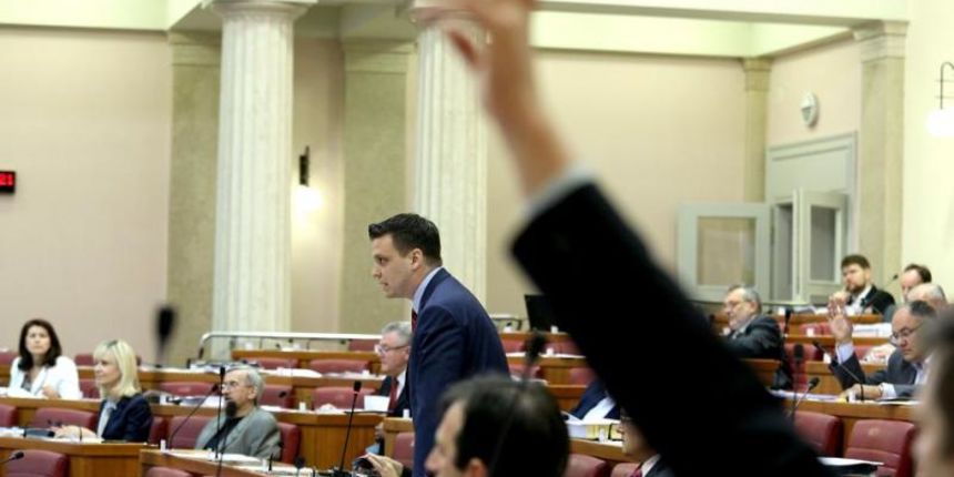 Sabor RH je 17. sjednicu nastavio raspravom o izvjescu Drzavnog odvjetnistva Republike Hrvatske za 2014. godinu. Igor Kolman. Photo: Patrik Macek/PIXSELL