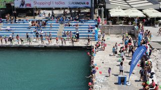 Bazen Kolovare: Meta feštica od balona i prvi Balloon jump Bazen Kolovare: Meta feštica od balona i prvi Balloon jump