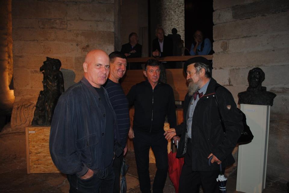 Kiparska izložba “Vjetar iz duše” fra Jokaima Gregova u crkvi Sv. Donata Kiparska izložba “Vjetar iz duše” fra Jokaima Gregova u crkvi Sv. Donata