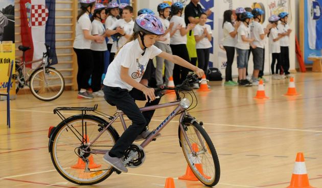 Sigurno u prometu 2015