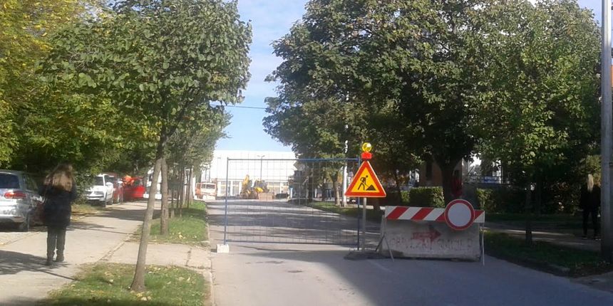 Počeli radovi na rotoru na križanju ulica Stjepana Radića i Andrije Hebranga. Foto: Edvard Šprljan