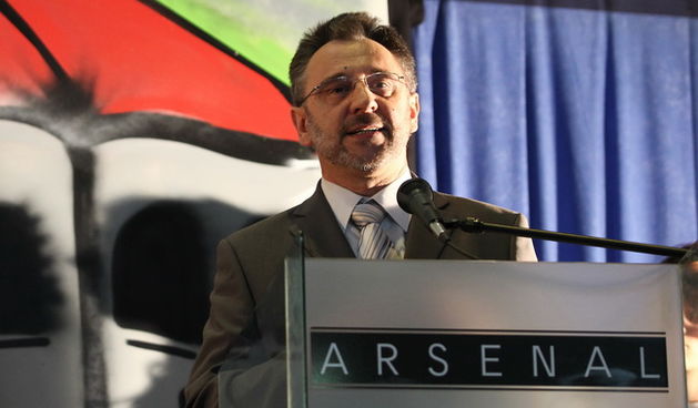 Zadar, 060510.
U klubu Arsenal obiljezena je 10.godisnjica rada obrazovnog portala srednjih skola Zadarske zupanije “RivaOn”.
Na fotografiji : Edin Kadic profesor u Medicinskoj skoli koja je pokrenula portal Rivaon.
Foto: Vladimir Ivanov / CROPIX