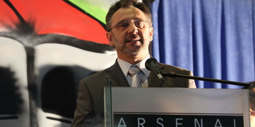 Zadar, 060510.
U klubu Arsenal obiljezena je 10.godisnjica rada obrazovnog portala srednjih skola Zadarske zupanije “RivaOn”.
Na fotografiji : Edin Kadic profesor u Medicinskoj skoli koja je pokrenula portal Rivaon.
Foto: Vladimir Ivanov / CROPIX