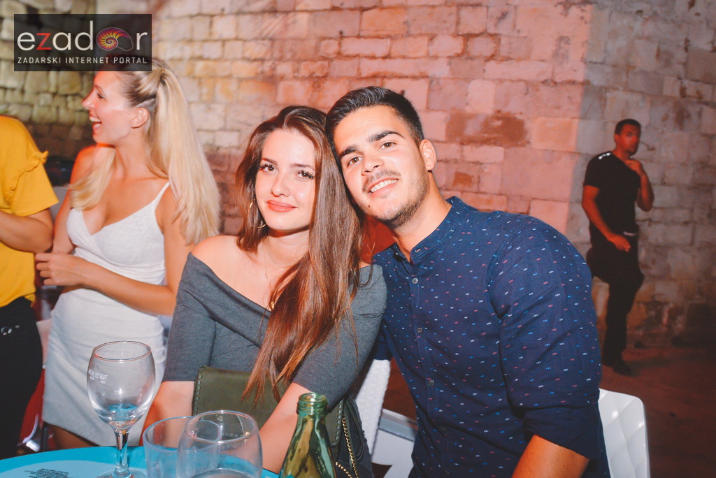 Saturday Night with DJ Dizzy @ Svarog Bar