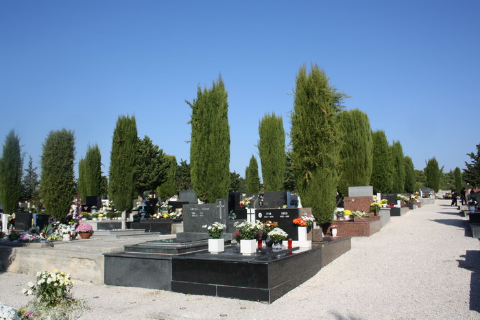 Blagdan Svih Svetih na groblju Belafuža 1. studenog 2011, Foto: Mladen Malik Blagdan Svih Svetih na groblju Belafuža 1. studenog 2011, Foto: Mladen Malik