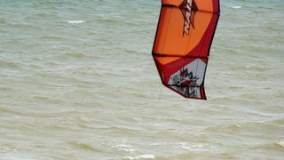 Zadar, 230610.
Bura na podrucju Nina najvise razveseli surfere i kitere koji uzivaju surfajuci okolnim plazama.
Foto : Vladimir Ivanov / CROPIX