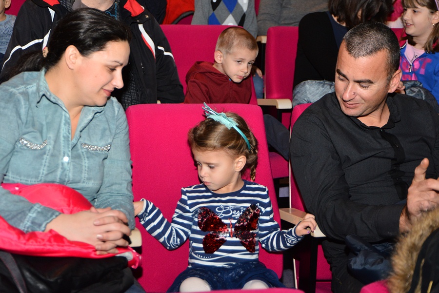 Sunce na Poluotoku: “Crvenkapica” Kazališta lutaka Zadar, Foto: Iva Perinčić