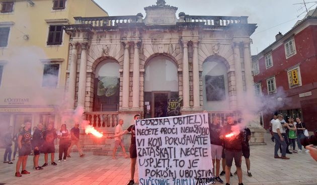 Navijači pokušali organizirati prosvjed protiv nasilja nad ženama