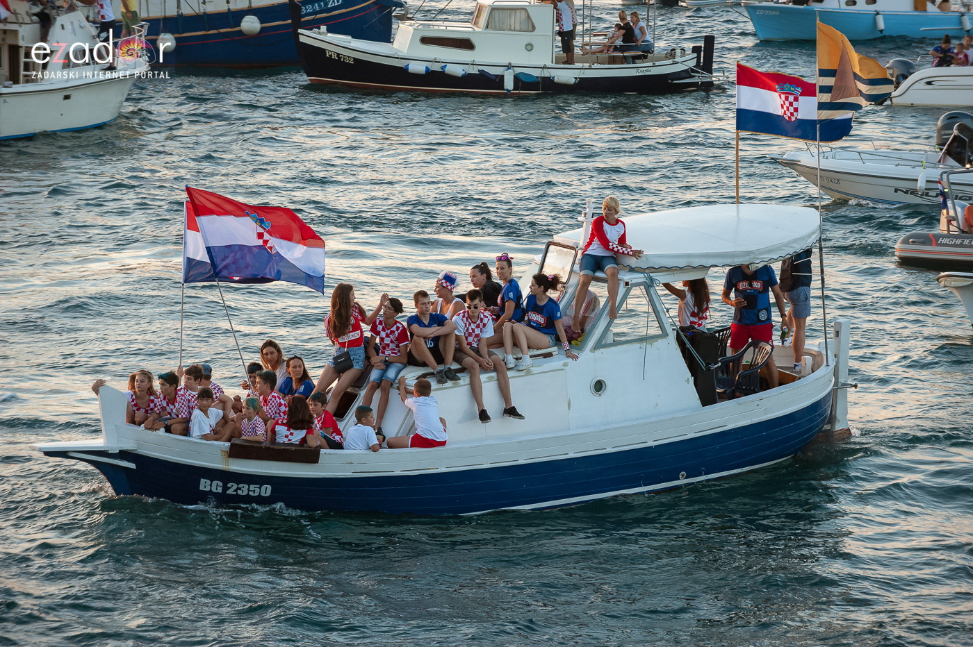 Zadar priredio čudesan doček svojim Vatrenim herojima (1)