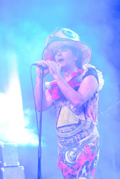 U povodu 4. rođendana Boutique hostela Forum, “najpristojniji mogući” riječki Let 3 održao je fenomenalan koncert na antičkom Forumu