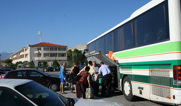 Autobusna postaja Pag (Foto: Josip Portada)