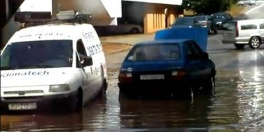 Poplava u Puli (Foto: Tportal.hr) Poplava u Puli (Foto: Tportal.hr)