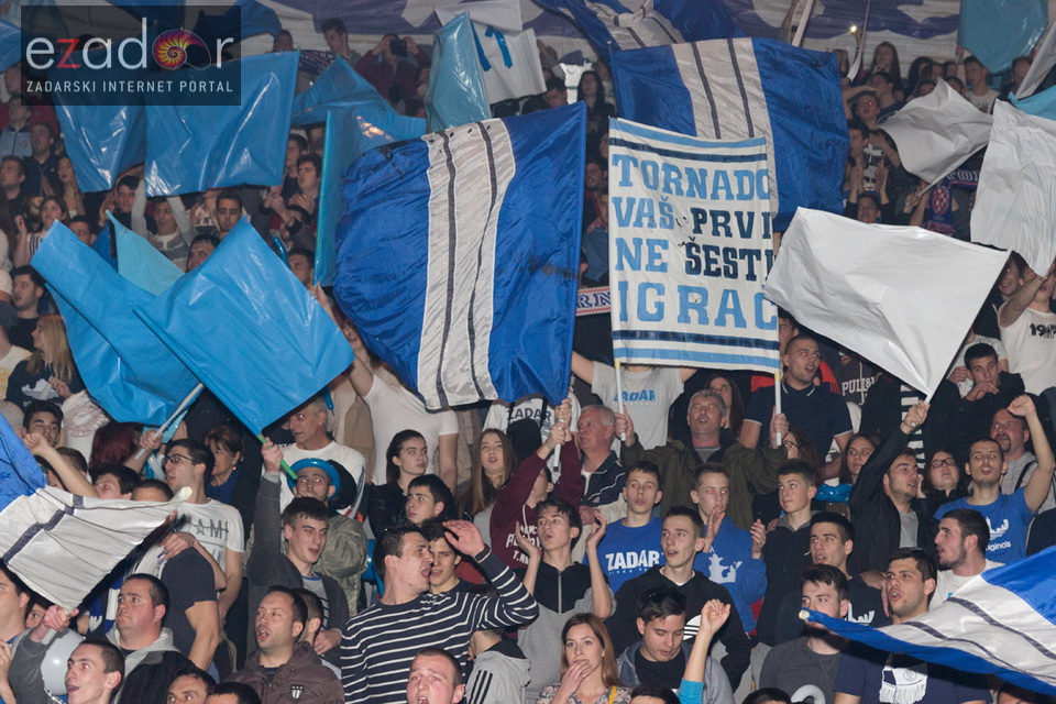 Humanitarno gledanje utakmice Zadar-Cibona u Jazinama Humanitarno gledanje utakmice Zadar-Cibona u Jazinama