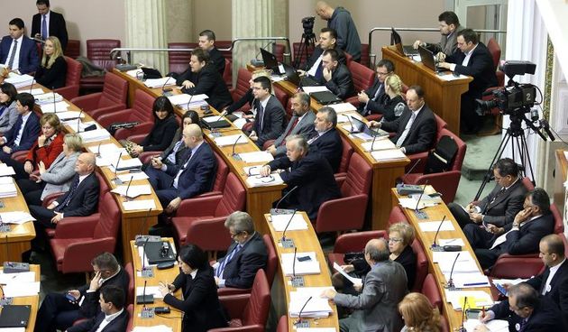 13.11.2013., Zagreb – Usvajanjem dnevnog reda i aktualnim prijepodnevom Sabor je poceo 10. sjednicu. Photo: Patrik Macek/PIXSELL Autor  Patrik Macek/PIXSELL KLJUČNE RIJEČI  Hrvatski sabor, sjednica, aktualno prijepodne, Sabor , zoran milanovic