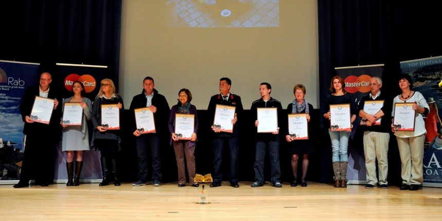 a Svečanosti uručenja “ZLATNE MASTERCARD STATUE” za poseban doprinos kulturnom turizmu u sklopu manifestacije “MASTERCARD BROD KNJIŽARA a Svečanosti uručenja “ZLATNE MASTERCARD STATUE” za poseban doprinos kulturnom turizmu u sklopu manifestacije “MASTERCARD BROD KNJIŽARA