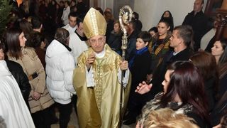 Svečana misa polnoćka u katedrali svete Stošije. Nadbiskup Želimir Puljić Svečana misa polnoćka u katedrali svete Stošije. Nadbiskup Želimir Puljić