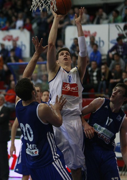 Zagreb, 150512.KC Drazen Petrovic, Savska cesta.Prva utakmica polufinala PH za kosarkase Cibona – Zadar.Na fotografija: Tomislav Zubcic.Foto: Ronald Gorsic / CROPIX Zagreb, 150512.KC Drazen Petrovic, Savska cesta.Prva utakmica polufinala PH za kosarkase Cibona – Zadar.Na fotografija: Tomislav Zubcic.Foto: Ronald Gorsic / CROPIX