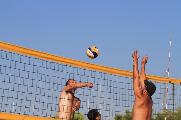 Na plaži Punta u Bibinjama održan 6. Memorijalni turnir u odbojci na pijesku za Tomislav Sikirića – Siku. Foto: Leo Banić Na plaži Punta u Bibinjama održan 6. Memorijalni turnir u odbojci na pijesku za Tomislav Sikirića – Siku. Foto: Leo Banić