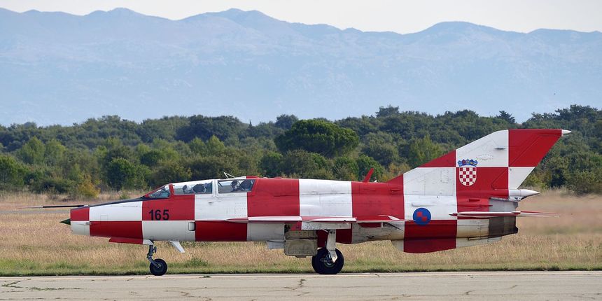 Vježbe pilota borbenih MIG-ova Vježbe pilota borbenih MIG-ova