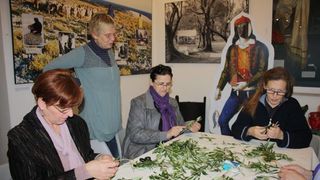 Radionica pletenja maslininih grančica, foto: NMZ arhiva Radionica pletenja maslininih grančica, foto: NMZ arhiva