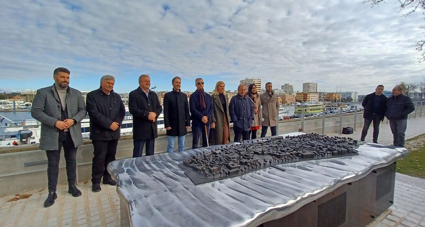 Predstavljena zadarska maketa – oslikava život grada, svjetla, orgulje, koncerte! Predstavljena zadarska maketa – oslikava život grada, svjetla, orgulje, koncerte!