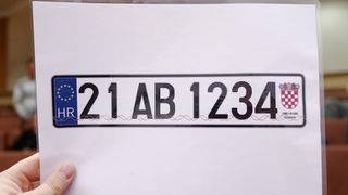 U Ravnateljstvu policije predstavljeni su prijedlozi novih registracijskih tablica za vozila. Ujedno je predstavljeno i vozilo mobilnog ureda za upravne poslove. Photo: Davor Puklavec/PIXSELL U Ravnateljstvu policije predstavljeni su prijedlozi novih registracijskih tablica za vozila. Ujedno je predstavljeno i vozilo mobilnog ureda za upravne poslove. Photo: Davor Puklavec/PIXSELL