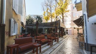 Zatvorene butige i poluprazan zadarski Poluotok Zatvorene butige i poluprazan zadarski Poluotok