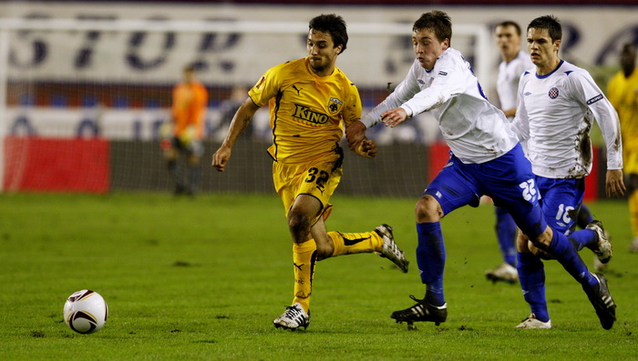 Split, 011210. 
Stadion HNK Hajduka u Poljudu.    
UEFA Europska liga utakmica HNK Hajduk – FC AEK .
Na fotografiji: Ignacio Martin Scocco i Mario Maloca.
Foto: Ante Cizmic / CROPIX