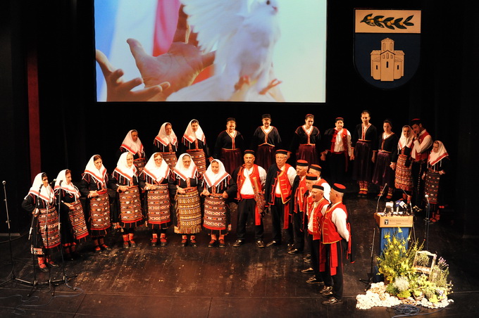 Zadar, 160413.
HNK Zadar. Obiljezavanje 20 godina zadarske zupanije.
Na fotografiji: detalj s proslave.
Foto: Luka Gerlanc / CROPIX Zadar, 160413.
HNK Zadar. Obiljezavanje 20 godina zadarske zupanije.
Na fotografiji: detalj s proslave.
Foto: Luka Gerlanc / CROPIX
