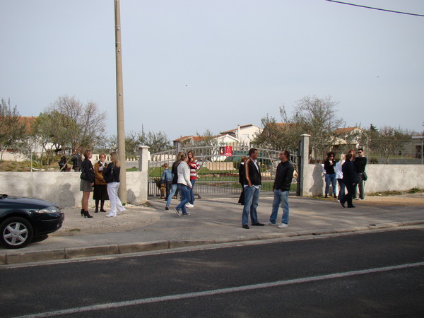 Humanitani uskrsni konvoj Zadar – Oklaj