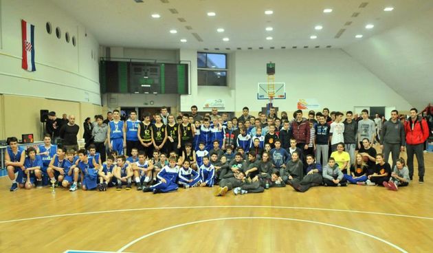 Sudionici prošlogodišnjeg košarkaškog turnira “Sv. Stošija”