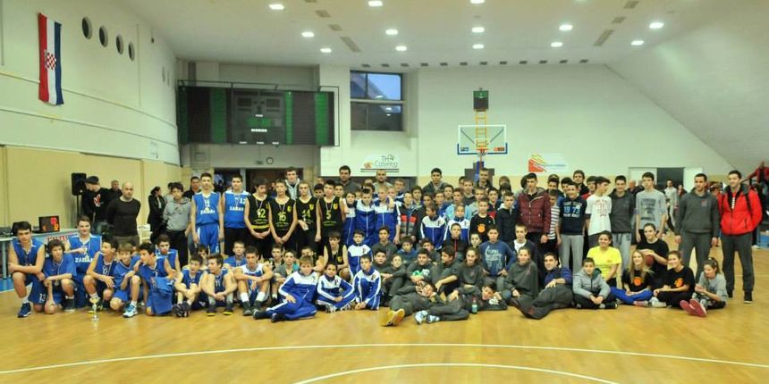 Sudionici prošlogodišnjeg košarkaškog turnira “Sv. Stošija” Sudionici prošlogodišnjeg košarkaškog turnira “Sv. Stošija”