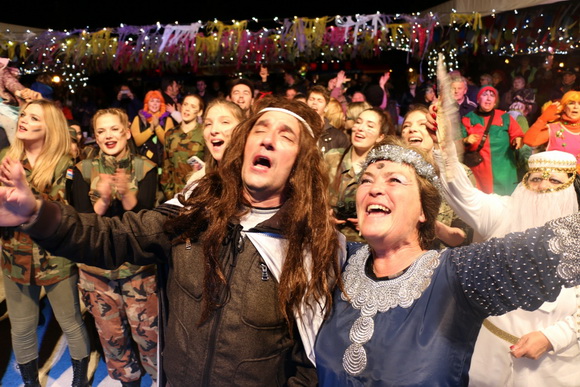 Virski karneval & maškare: Plesna maškarana fešta uz Jasmina Stavrosa