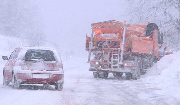 Snijeg zabijelio Plitvice (Foto: M. Pusic, CROPIX)