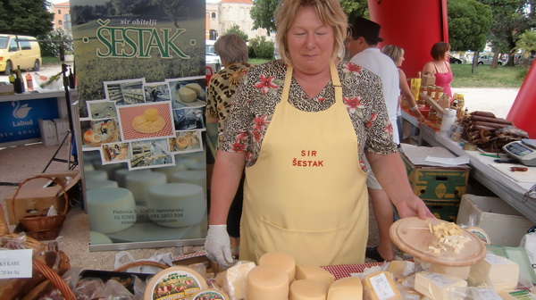 Image 378335 (auto) Image 378335 (auto)